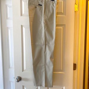Dockers classic D3 khaki pants, 32 x 32